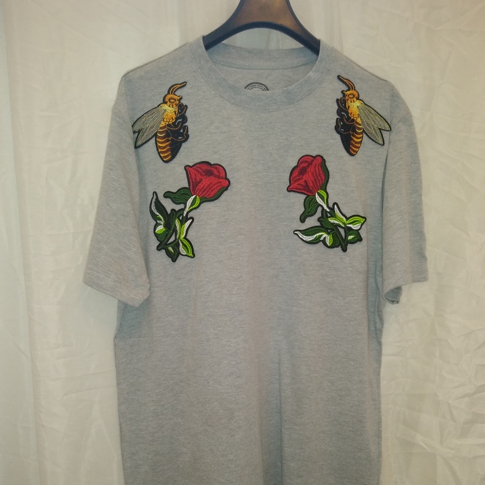 T-shirt with Bees and Roses decals